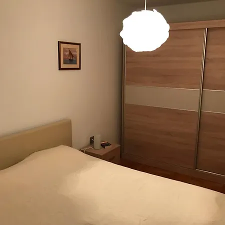 Center - Near The Central Bus Station 아파트 *